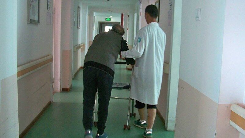 养老院床位尺寸安装流程解析：确保舒适与安全的要点